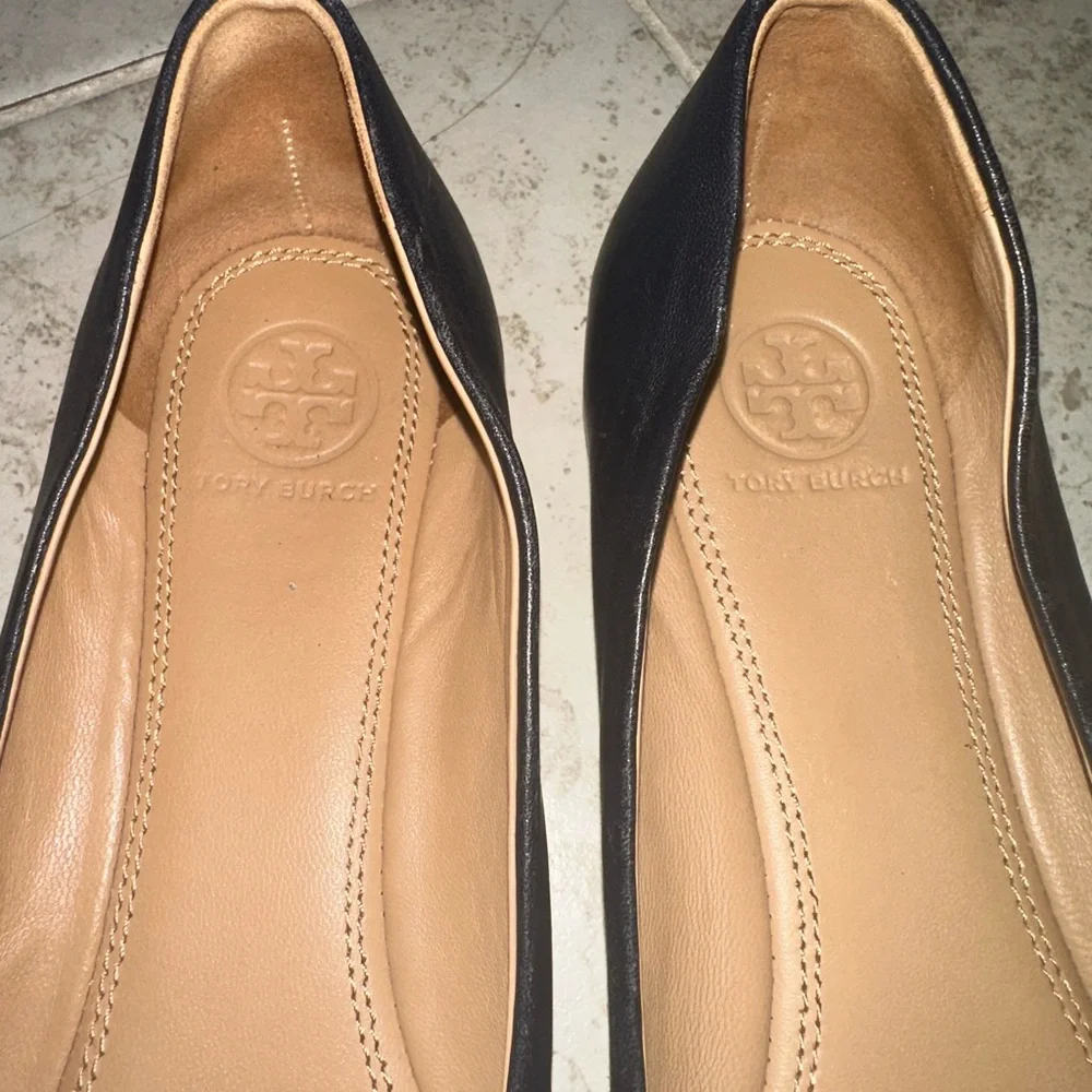 Tory Burch Black Leather‎ with Gold Logo Women's Ballet Flats Size 8.5